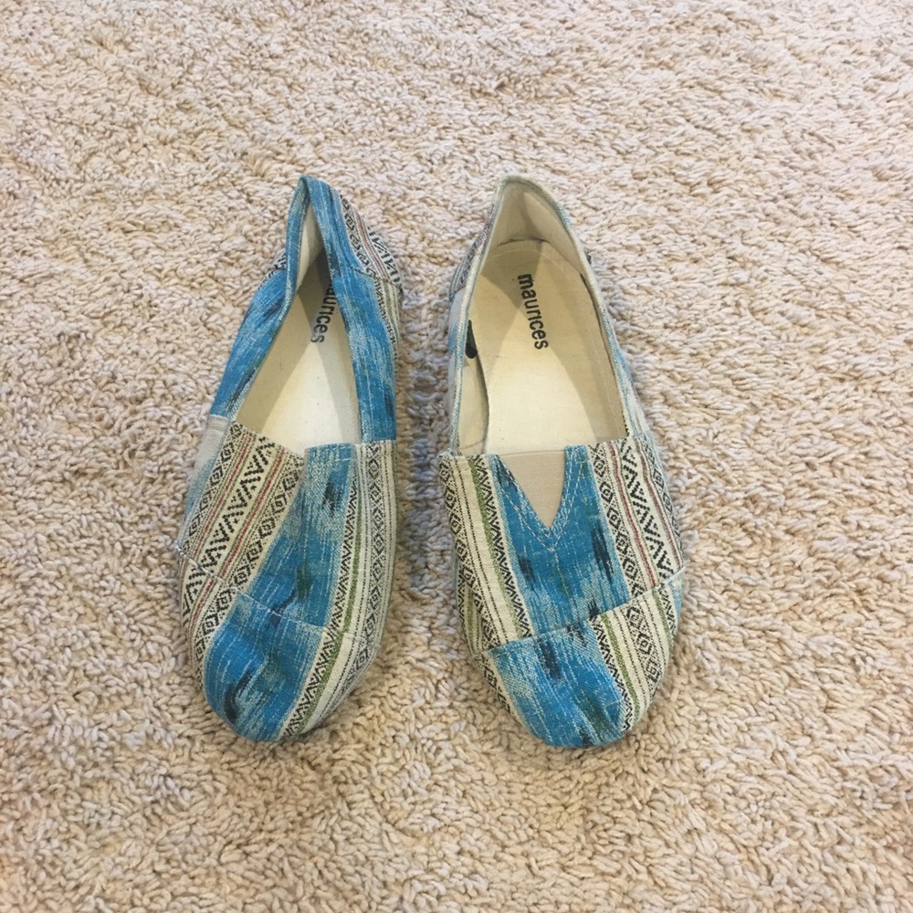 Maurices toms style slip ons